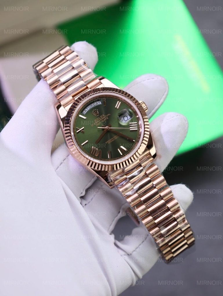 Dong-Ho-Rolex-Day-Date-Mat-Xanh-La-Cay-Che-Tac-Boc-Vang-That-Trong-Luong-186Gram-QF-40mm-6-769x1024.jpg