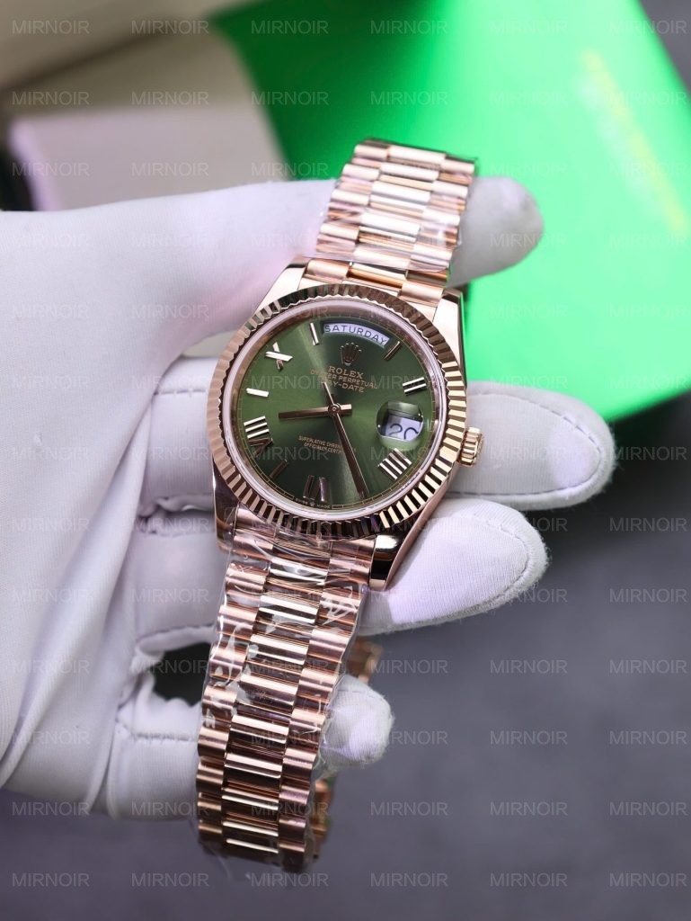 Dong-Ho-Rolex-Day-Date-Mat-Xanh-La-Cay-Che-Tac-Boc-Vang-That-Trong-Luong-186Gram-QF-40mm-7-769x1024.jpg