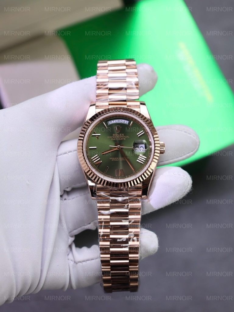 Dong-Ho-Rolex-Day-Date-Mat-Xanh-La-Cay-Che-Tac-Boc-Vang-That-Trong-Luong-186Gram-QF-40mm-10-769x1024.jpg