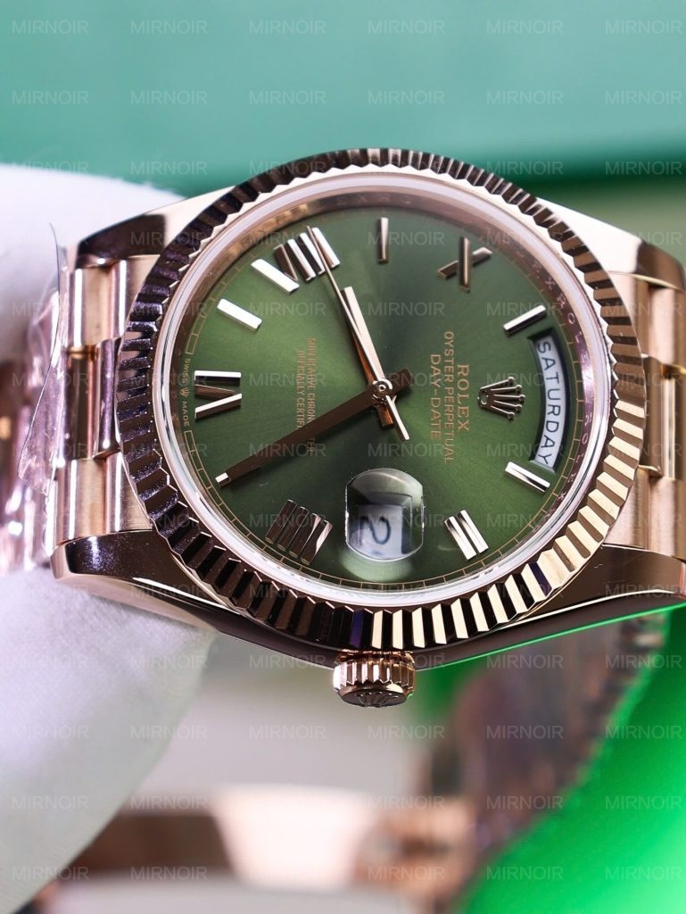Dong-Ho-Rolex-Day-Date-Mat-Xanh-La-Cay-Che-Tac-Boc-Vang-That-Trong-Luong-186Gram-QF-40mm-12-769x1024.jpg