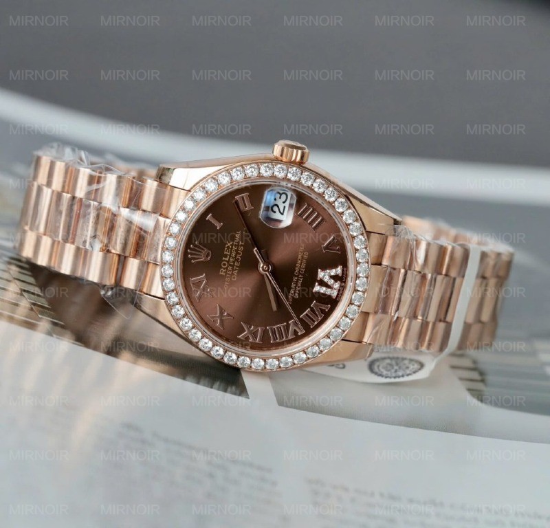 Dong-Ho-Nu-Rolex-DateJust-Che-Tac-Dinh-Moissanite-Boc-Vang-That-18K-31mm-3-1024x982.jpg