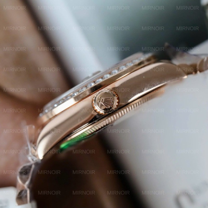 Dong-Ho-Nu-Rolex-DateJust-Che-Tac-Dinh-Moissanite-Boc-Vang-That-18K-31mm-8-1024x1024.jpg