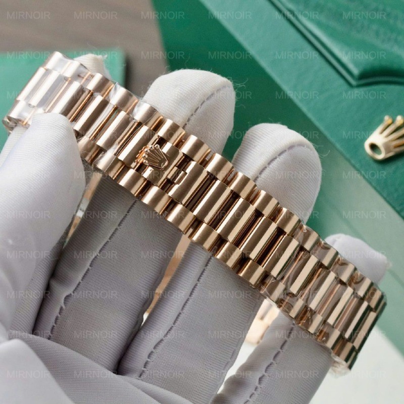 Dong-Ho-Nam-Rolex-Day-Date-Mat-Xanh-Che-Tac-Trong-Luong-186Gram-Boc-Vang-That-40mm-7-1024x1024.jpg