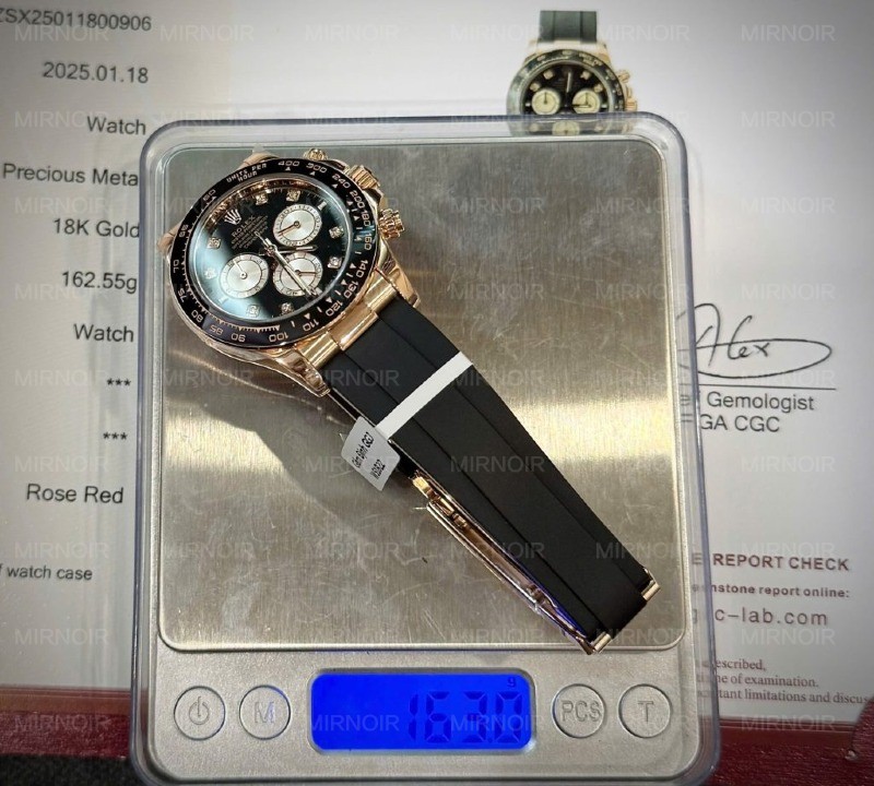 Dong-Ho-Rolex-Daytona-126515-Che-Tac-Mat-Den-Trong-Luong-163Gram-Boc-Vang-That-40mm-5-1024x921.jpg
