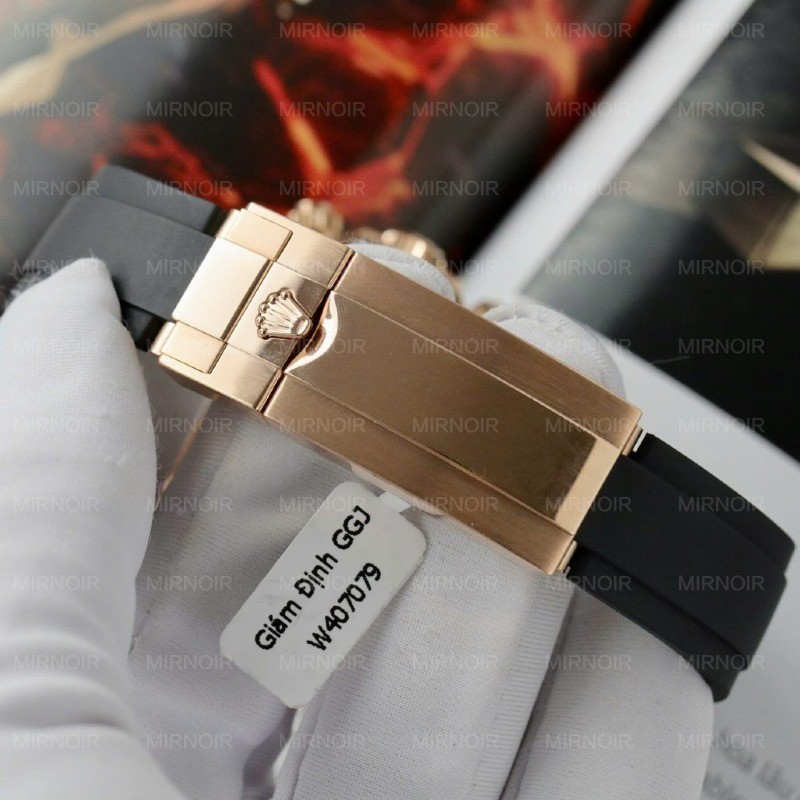 Dong-Ho-Rolex-Daytona-126515-Che-Tac-Mat-Den-Trong-Luong-163Gram-Boc-Vang-That-40mm-9-1024x1024.jpg