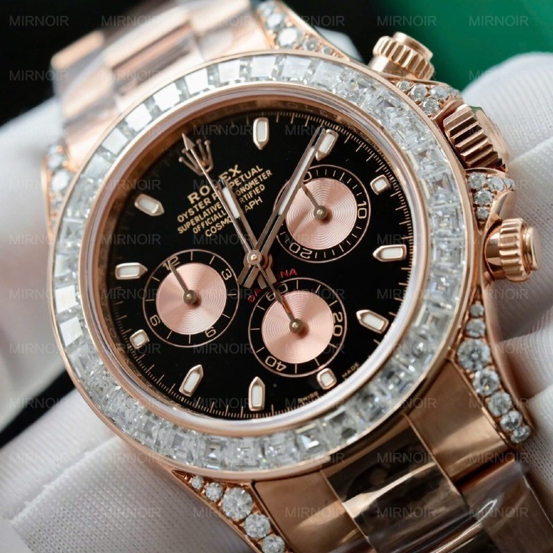 Dong-Ho-Rolex-Daytona-Mat-Den-Che-Tac-Boc-Vang-Dinh-Kim-Cuong-Moissanite-Baguette-40mm-4-1024x1024.jpg