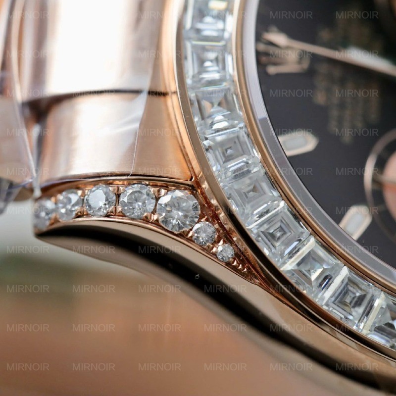 Dong-Ho-Rolex-Daytona-Mat-Den-Che-Tac-Boc-Vang-Dinh-Kim-Cuong-Moissanite-Baguette-40mm-8-1024x1024.jpg