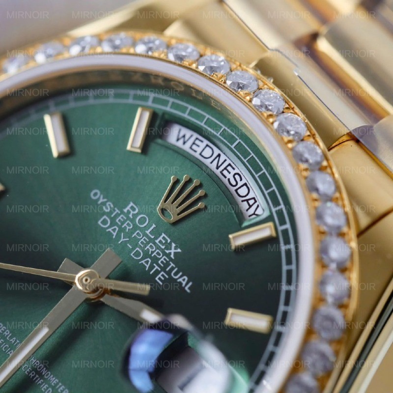 Dong-Ho-Rolex-Day-Date-Mat-Xanh-La-Cay-Che-Tac-Boc-Vang-That-Dinh-Moissanite-Hong-Kong-36mm-6-1024x1024.jpg