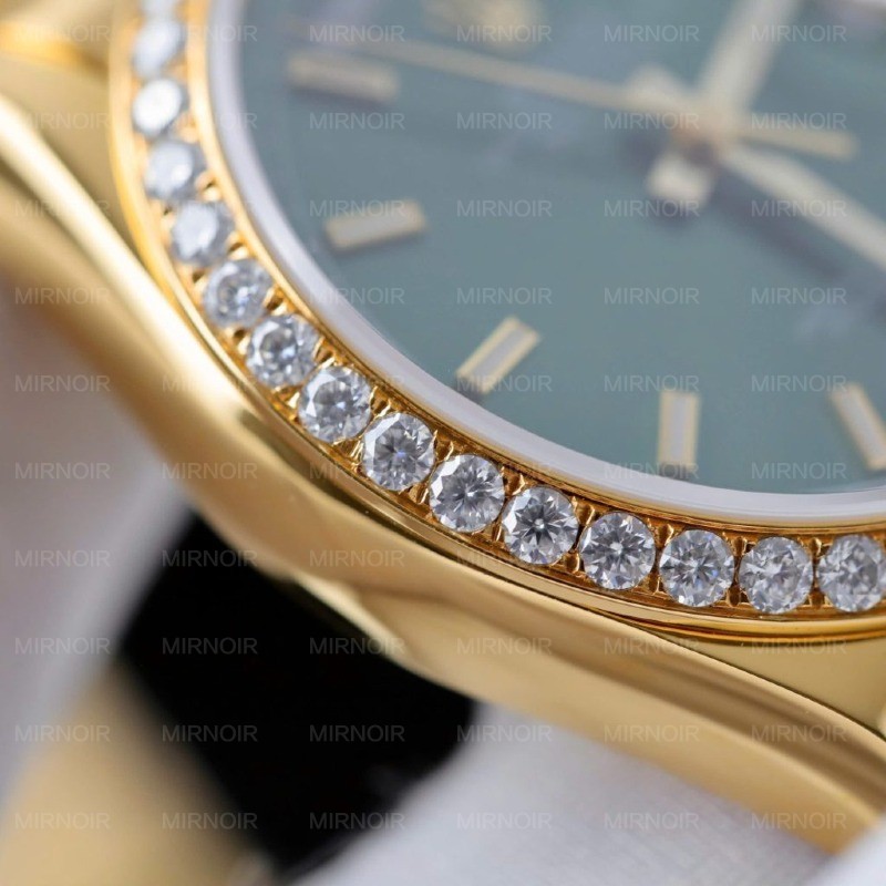 Dong-Ho-Rolex-Day-Date-Mat-Xanh-La-Cay-Che-Tac-Boc-Vang-That-Dinh-Moissanite-Hong-Kong-36mm-7-1024x1024.jpg