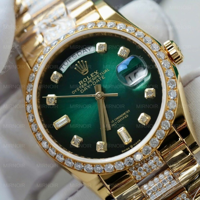 Dong-Ho-Rolex-Day-Date-Che-Tac-Mat-Xanh-Ombre-Boc-Vang-That-Dinh-Kim-Cuong-Moissanite-36mm-4-1024x1024.jpg