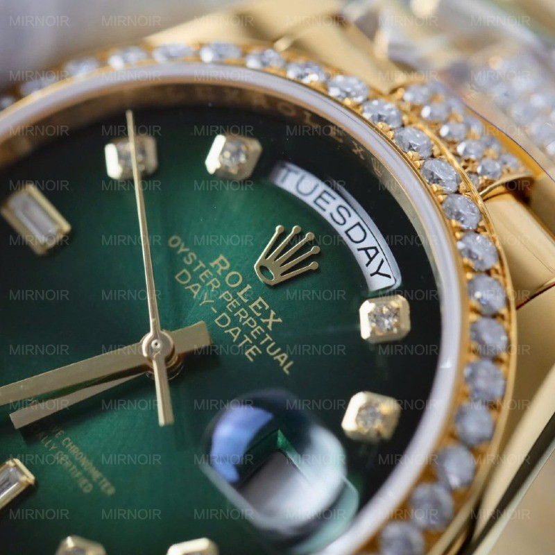 Dong-Ho-Rolex-Day-Date-Che-Tac-Mat-Xanh-Ombre-Boc-Vang-That-Dinh-Kim-Cuong-Moissanite-36mm-6-1024x1024.jpg