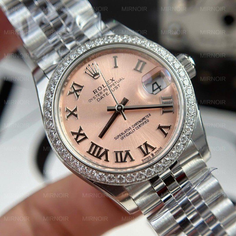 Dong-Ho-Nu-Rolex-DateJust-Replica-11-Mat-Hong-Vien-Dinh-Da-Nha-May-THB-31mm-6-1024x1024.jpg