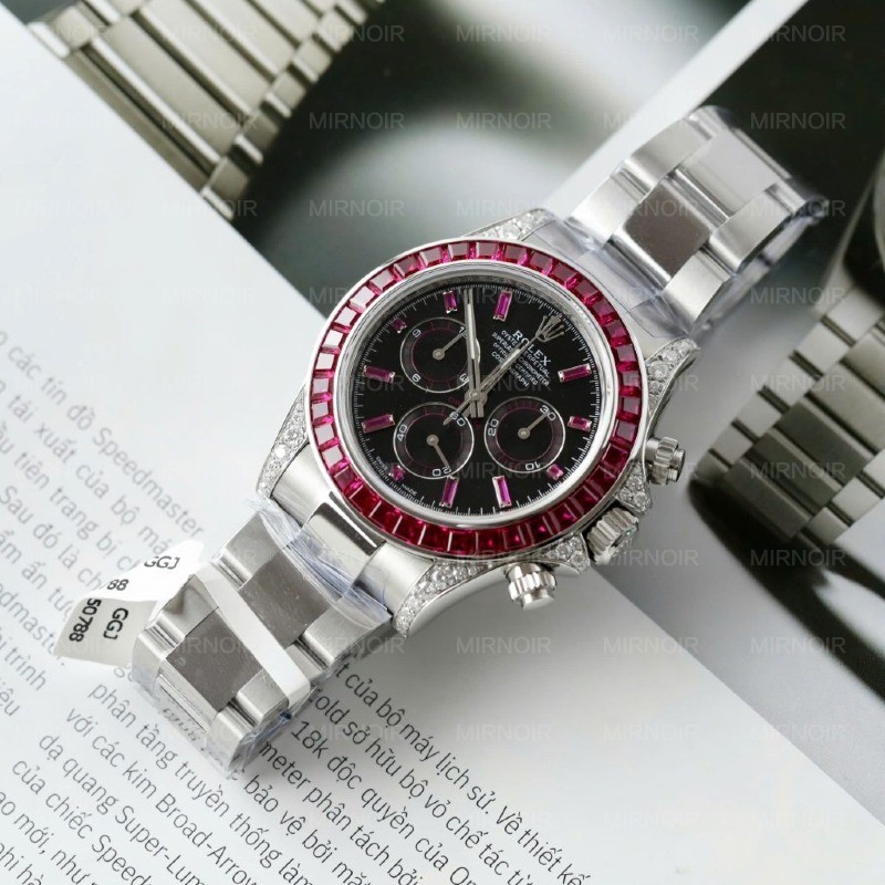 Dong-Ho-Rolex-Daytona-126599TRU-Che-Tac-Dinh-Ruby-Baguette-Tong-Hop-40mm-3-1024x1024.jpg