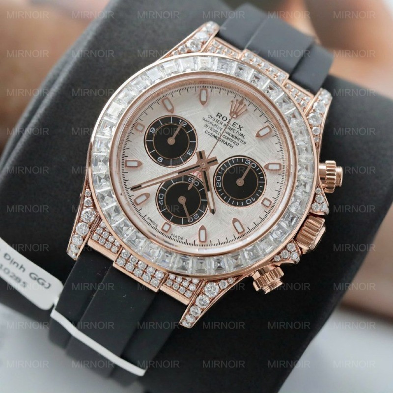 Dong-Ho-Rolex-Daytona-Mat-Thien-Thach-Che-Tac-Boc-Vang-That-Dinh-Kim-Cuong-Moissanite-Baguette-40mm-3-1024x1024.jpg
