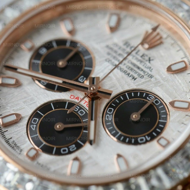 Dong-Ho-Rolex-Daytona-Mat-Thien-Thach-Che-Tac-Boc-Vang-That-Dinh-Kim-Cuong-Moissanite-Baguette-40mm-5-1024x1024.jpg