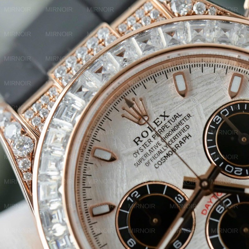 Dong-Ho-Rolex-Daytona-Mat-Thien-Thach-Che-Tac-Boc-Vang-That-Dinh-Kim-Cuong-Moissanite-Baguette-40mm-6-1024x1024.jpg