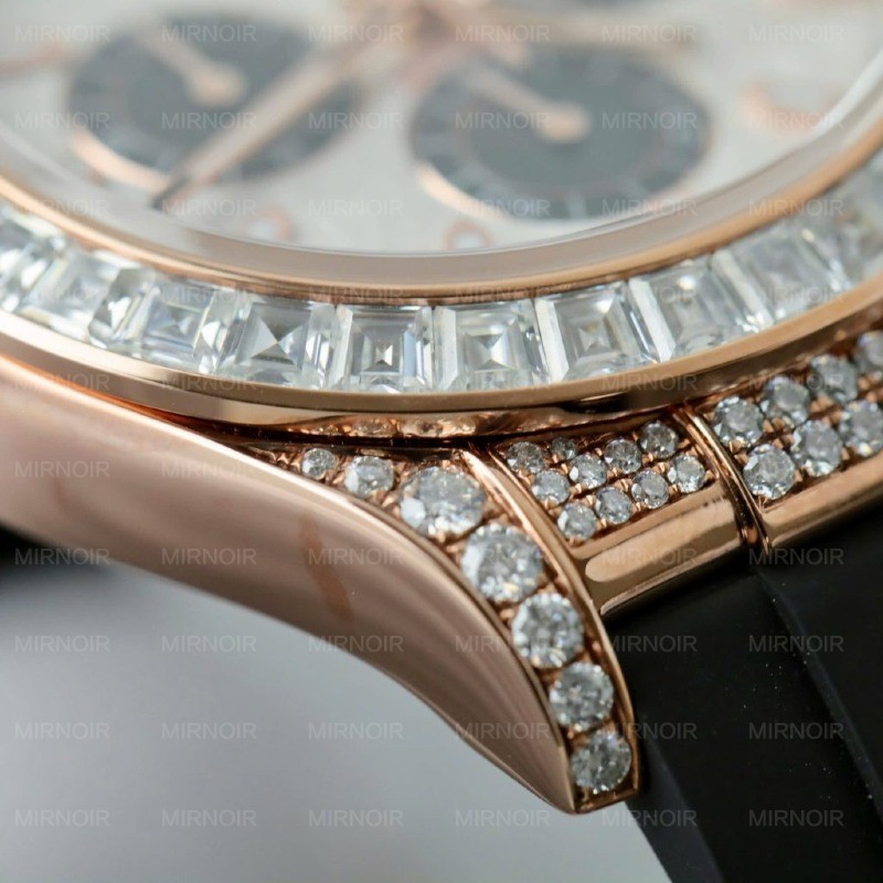 Dong-Ho-Rolex-Daytona-Mat-Thien-Thach-Che-Tac-Boc-Vang-That-Dinh-Kim-Cuong-Moissanite-Baguette-40mm-9-1024x1024.jpg