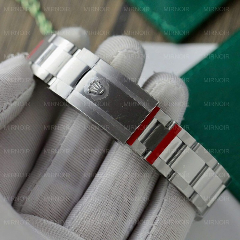 Dong-Ho-Rolex-DateJust-126300-Rep-11-Mat-So-Xanh-Duong-Nha-May-VS-41mm-1-1024x1024.jpg