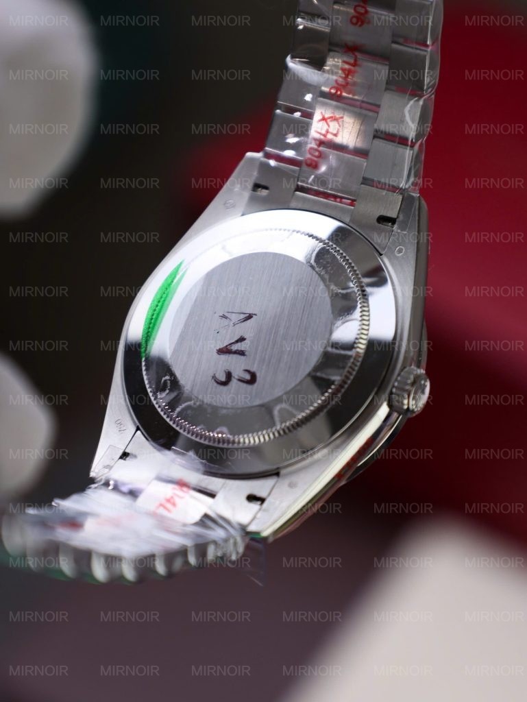 Dong-Ho-Rolex-Day-Date-Che-Tac-Mat-Thien-Thach-Coc-So-Vien-Do-Kim-Cuong-Moissanite-Baguette-40mm-10-769x1024.jpg