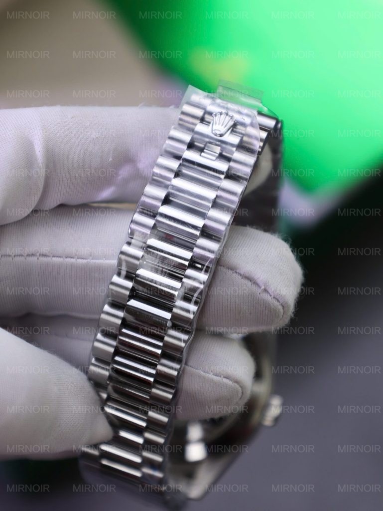 Dong-Ho-Rolex-Day-Date-Che-Tac-Mat-Thien-Thach-Coc-So-Vien-Do-Kim-Cuong-Moissanite-Baguette-40mm-11-769x1024.jpg