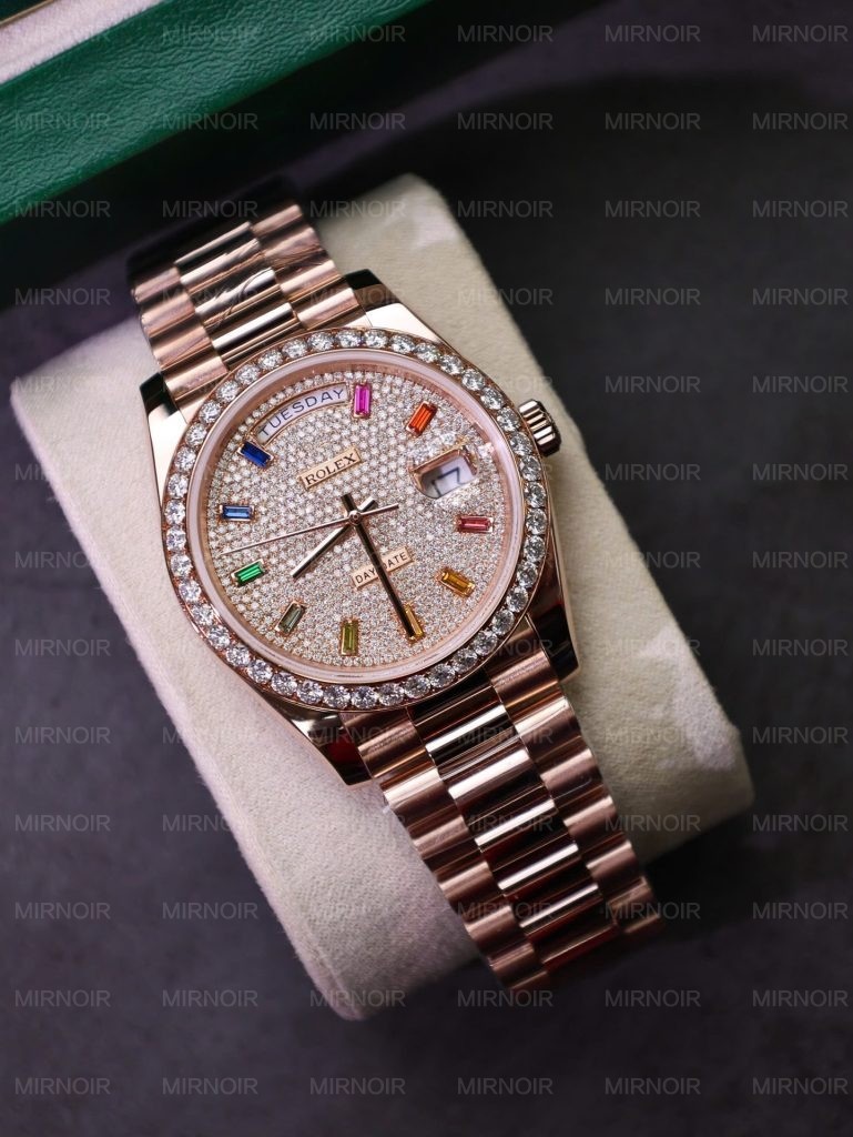 Dong-Ho-Rolex-Day-Date-Che-Tac-Kim-Cuong-Moissanite-Boc-Vang-Hong-18K-GMF-40mm-5-769x1024.jpg
