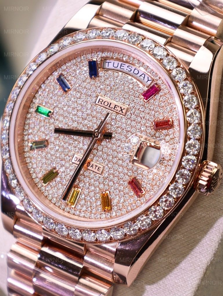 Dong-Ho-Rolex-Day-Date-Che-Tac-Kim-Cuong-Moissanite-Boc-Vang-Hong-18K-GMF-40mm-6-769x1024.jpg