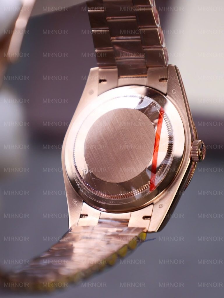 Dong-Ho-Rolex-Day-Date-Che-Tac-Kim-Cuong-Moissanite-Boc-Vang-Hong-18K-GMF-40mm-11-769x1024.jpg