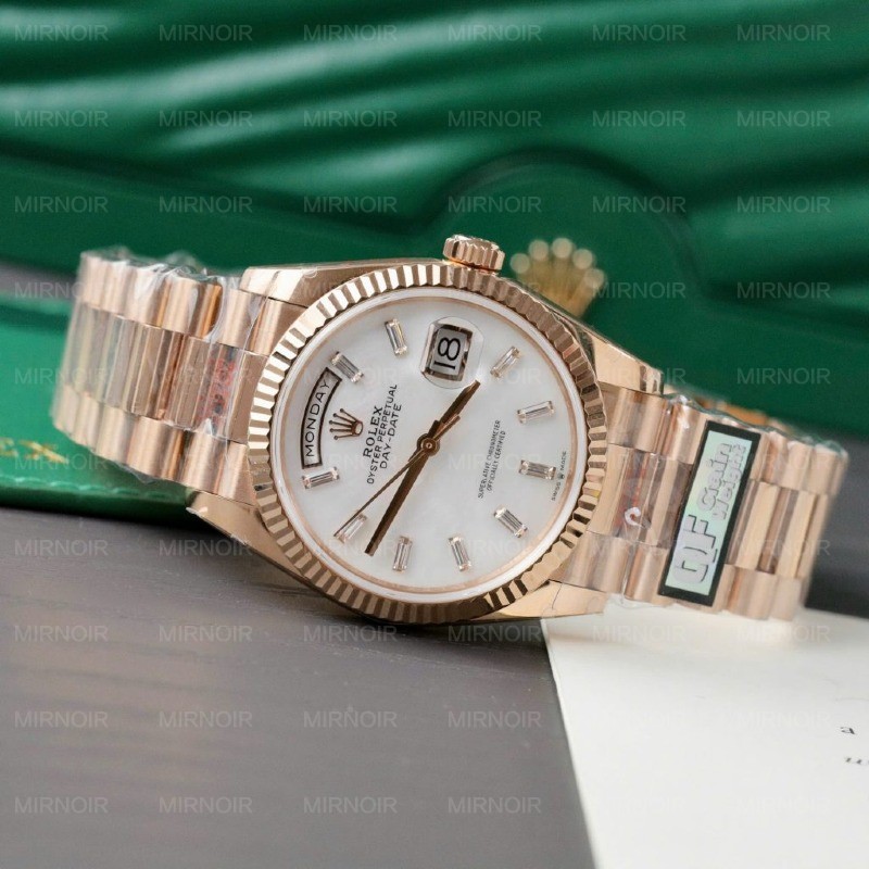 Dong-Ho-Rolex-Day-Date-Replica-11-Ma-Vang-Hong-Mat-MOP-Nha-May-QF-36mm-2-1024x1024.jpg