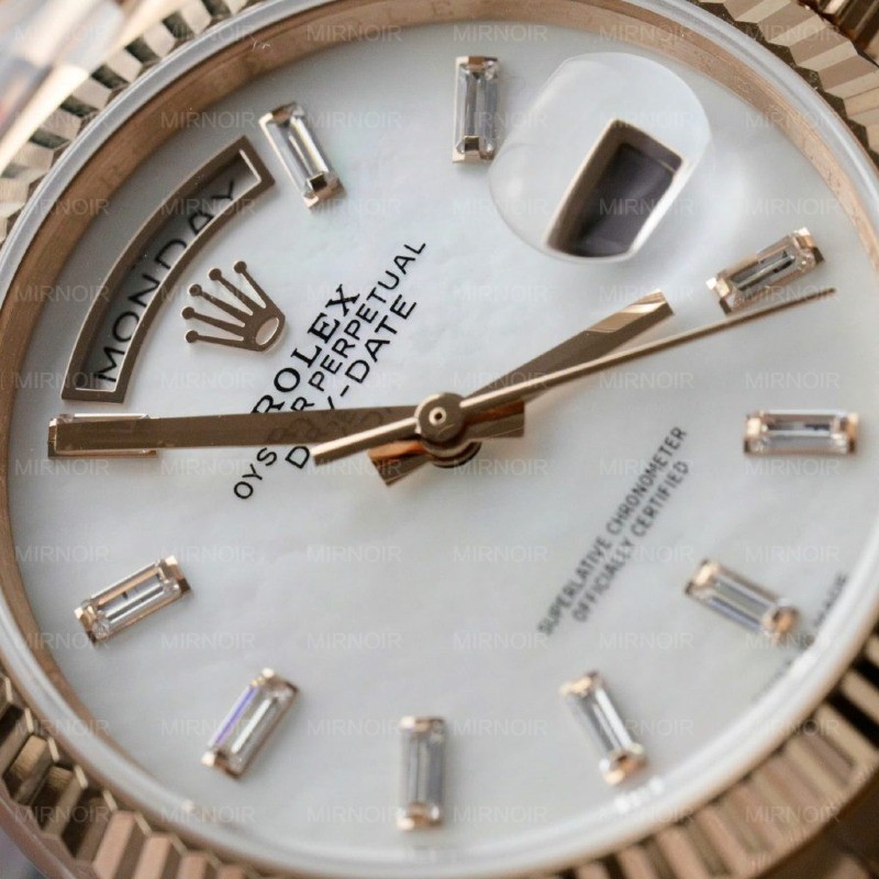 Dong-Ho-Rolex-Day-Date-Replica-11-Ma-Vang-Hong-Mat-MOP-Nha-May-QF-36mm-3-1024x1024.jpg