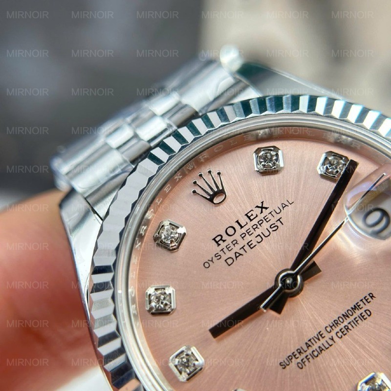 Dong-Ho-Rolex-DateJust-Replica-11-Mat-So-Mau-Hong-Day-Jubilee-Nha-May-THB-31mm-2-1024x1024.jpg