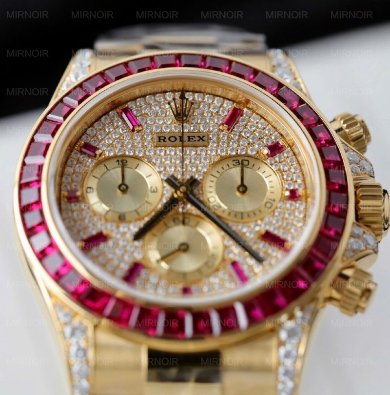 Dong-Ho-Rolex-Daytona-126598TRU-Che-Tac-Boc-Vang-That-Ruby-Kim-Cuong-Moissanite-40mm-6-1012x1024.jpg
