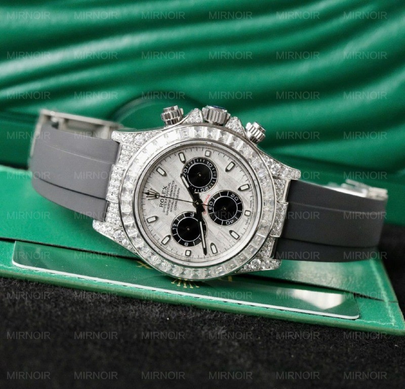 Dong-Ho-Rolex-Daytona-Che-Tac-Mat-Thien-Thach-Do-Kim-Cuong-Moissanite-Baguette-40mm-3-1024x982.jpg