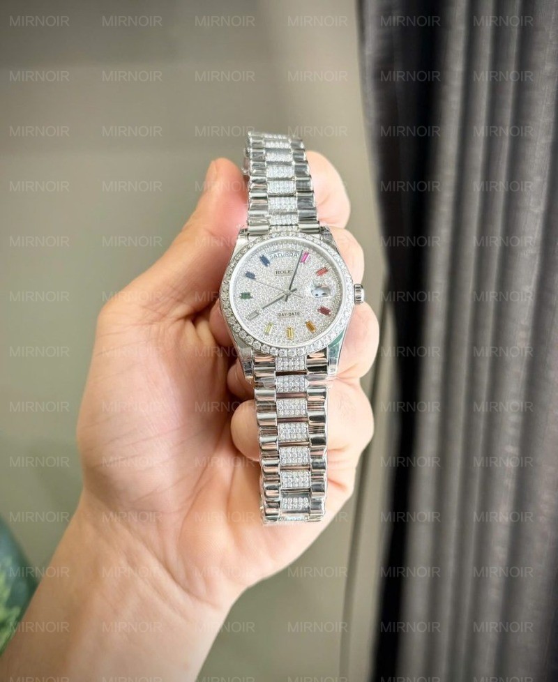 Dong-Ho-Rolex-Day-Date-Chec-Tac-Dinh-Kim-Cuong-Moissanite-Coc-So-Da-7-Mau-36mm-2-838x1024.jpg