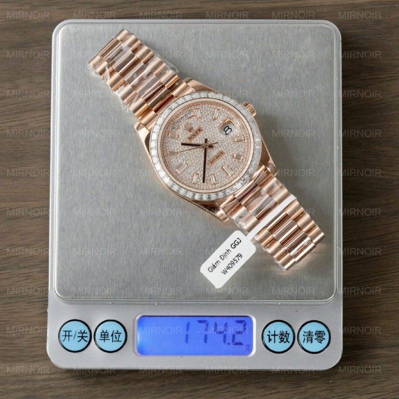Dong-Ho-Rolex-Day-Date-Che-Tac-Boc-Vang-Hong-18K-Kim-Cuong-Moissanite-Baguette-GMF-40mm-2-1024x1024.jpg