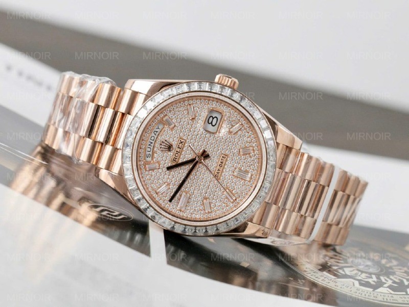 Dong-Ho-Rolex-Day-Date-Che-Tac-Boc-Vang-Hong-18K-Kim-Cuong-Moissanite-Baguette-GMF-40mm-4-1024x770.jpg