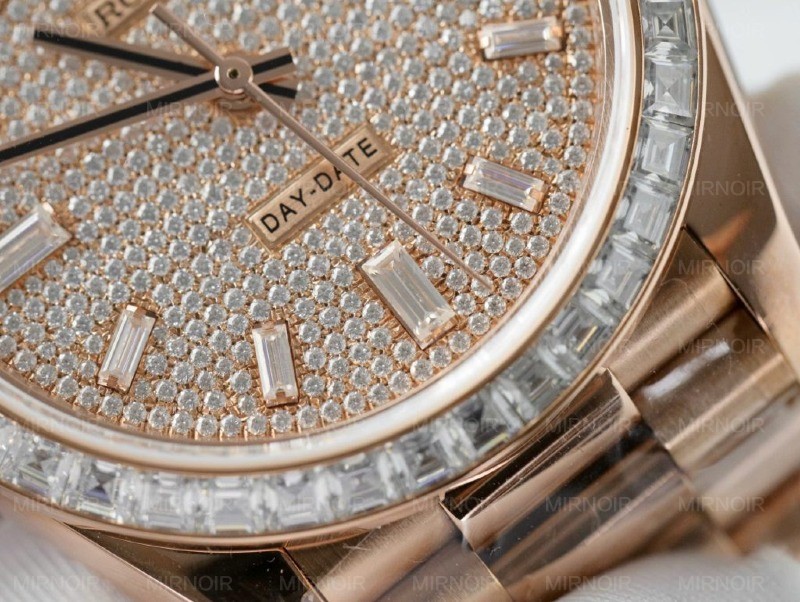 Dong-Ho-Rolex-Day-Date-Che-Tac-Boc-Vang-Hong-18K-Kim-Cuong-Moissanite-Baguette-GMF-40mm-6-1024x770.jpg