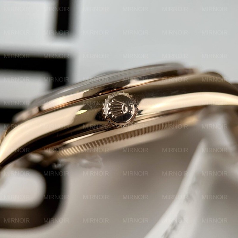 Dong-Ho-Che-Tac-Rolex-Day-Date-Boc-Vang-Dinh-Kim-Cuong-Moissanite-Baguette-36mm-4.jpg