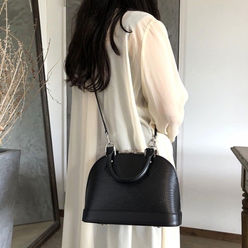 루이비통 알마BB 에피 크로스백 M24645