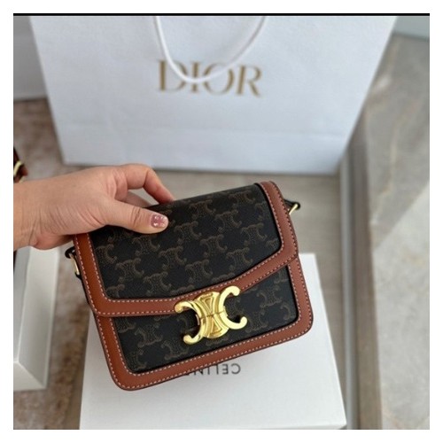 셀린느 클래식 트리옹프  트리옹프 캔버스 카프스킨 탄