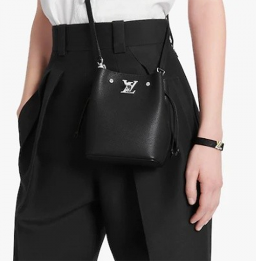 루이비통 나노 락미 버킷백 블랙