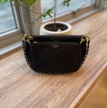 루이비통 멀티 포쉐트 악세수아