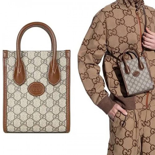 구찌  인터로킹 G 미니 토트백