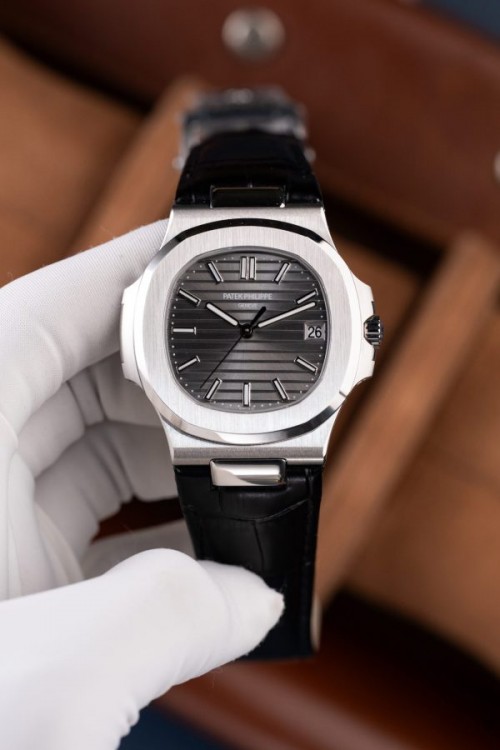 파텍필립 노틸러스 - Patek Philippe Nautilus 5711 Gray Dial Leather Strap 40mm