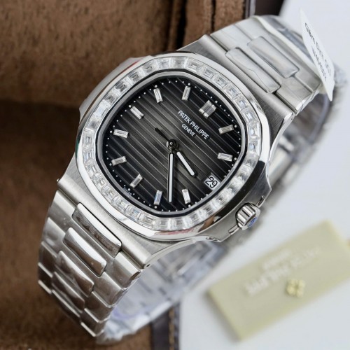 파텍필립 노틸러스 - Patek Philippe Nautilus 5723 Gray Dial Diamonds Moissanite Baguette 40mm