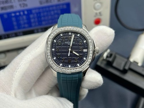 파텍필립 아쿠아넛 - Patek Philippe Aquanaut 5268G Charcoal Blue Dial Rubber Strap 38.8mm