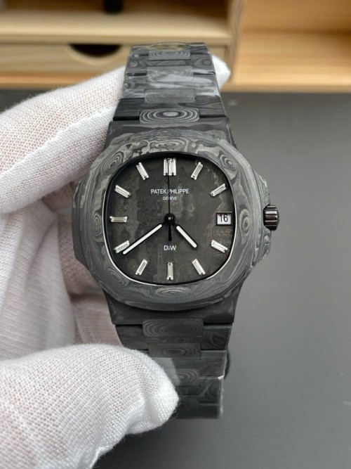 파텍필립 노틸러스 - Patek Philippe Natilus 5711 DIW Carbon Ultra Light Swis Movement 40mm