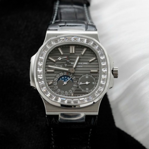 파텍필립 노틸러스 - Patek Philippe Nautilus 5724 Gray Dial Leather Strap 40mm