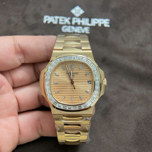 파텍필립 노틸러스 - Patek Philippe Nautilus 5723 Solid Rose Gold 18K And Diamonds Natural 40mm