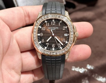 파텍필립 아쿠아넛 - Patek Philippe Aquanaut 5167R 18K Solid Gold Natural Diamond 40mm