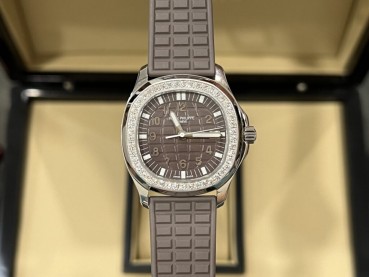 파텍필립 아쿠아넛 - Patek Philippe Aquanaut 5067A Grey With Stone Bezel 35.6mm